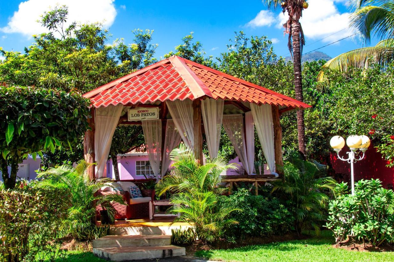 Deluxe Suites Guacamayos - Eco-Lodge & Swimming Pool Bonao Exterior photo